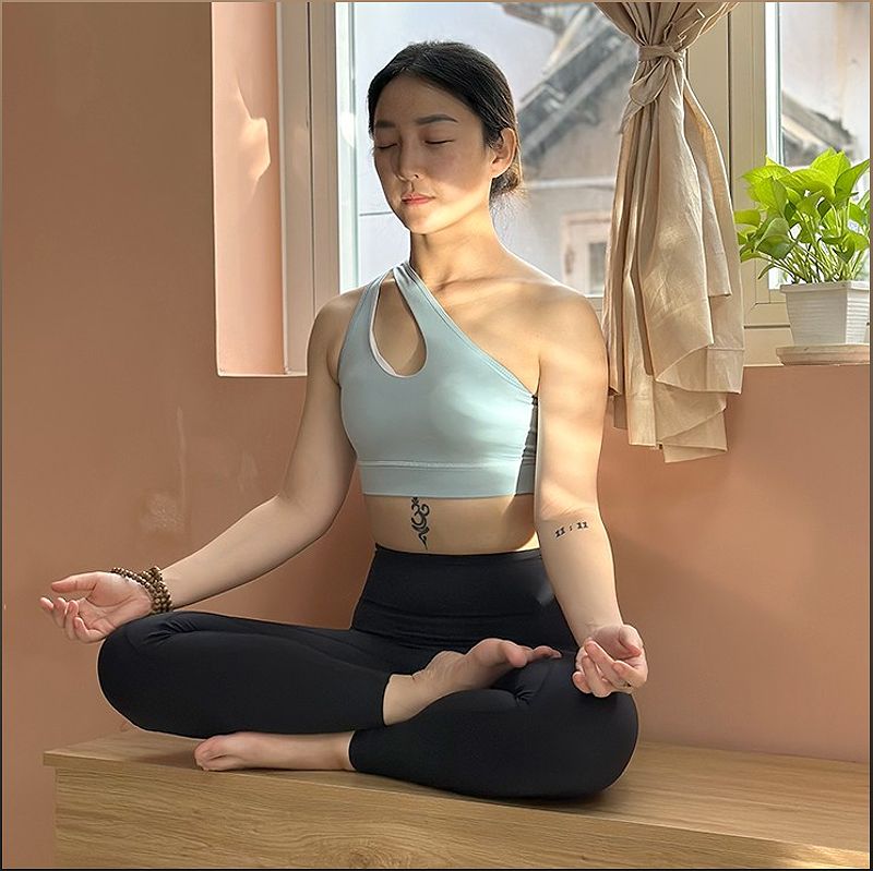 3 hot girl yoga Việt Nam chia sẻ thói quen tập yoga trong dịp Tết - -966131093