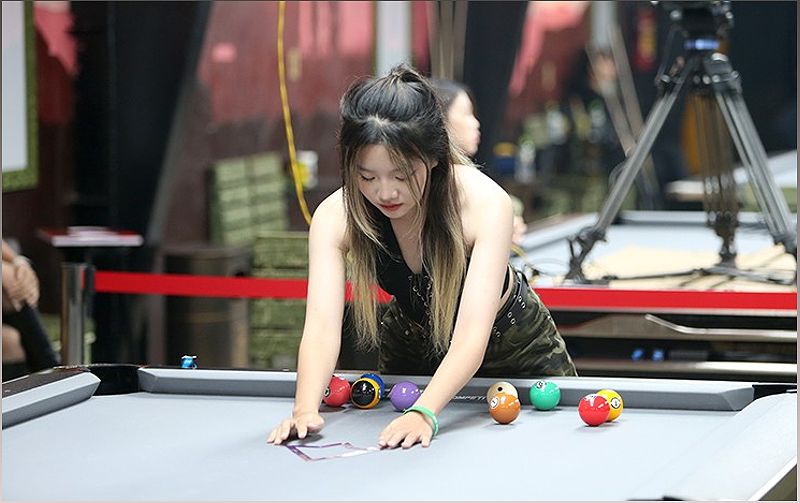 Dàn ring girl xinh đẹp và tài năng gây chú ý tại giải pool 9 bi Chào Sài Gòn 2024 - 1542690622