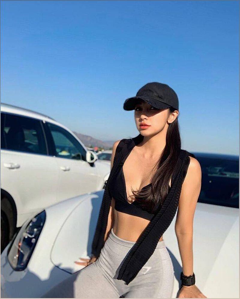 Jessie Lương - Hot girl Việt gốc Mỹ sở hữu siêu xe Lamborghini Aventador - 1093891066