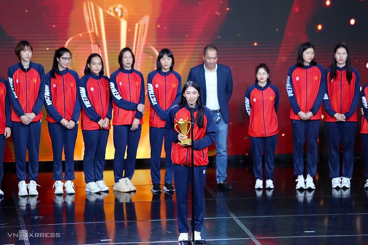 Đội tuyển bóng chuyền nữ Việt Nam vinh danh tại Gala Cup Chiến thắng - 1014831596